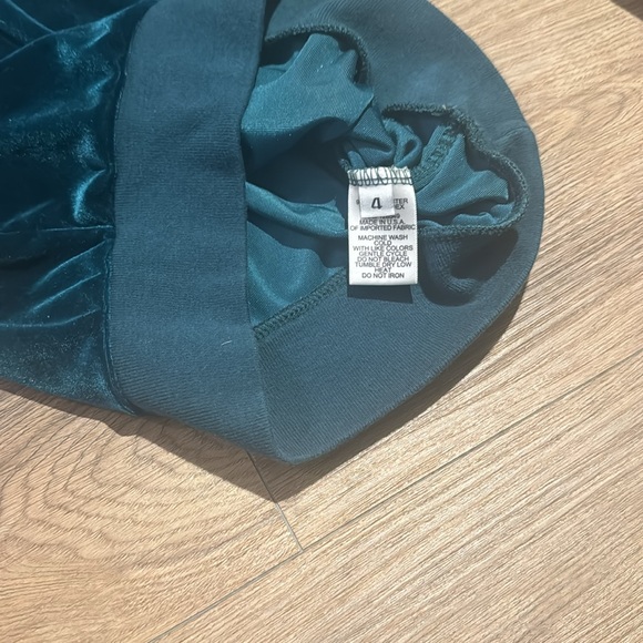 Pre-Loved AVN Velvet track suit.  Selling in used condition.  4T - Picture 4 of 4